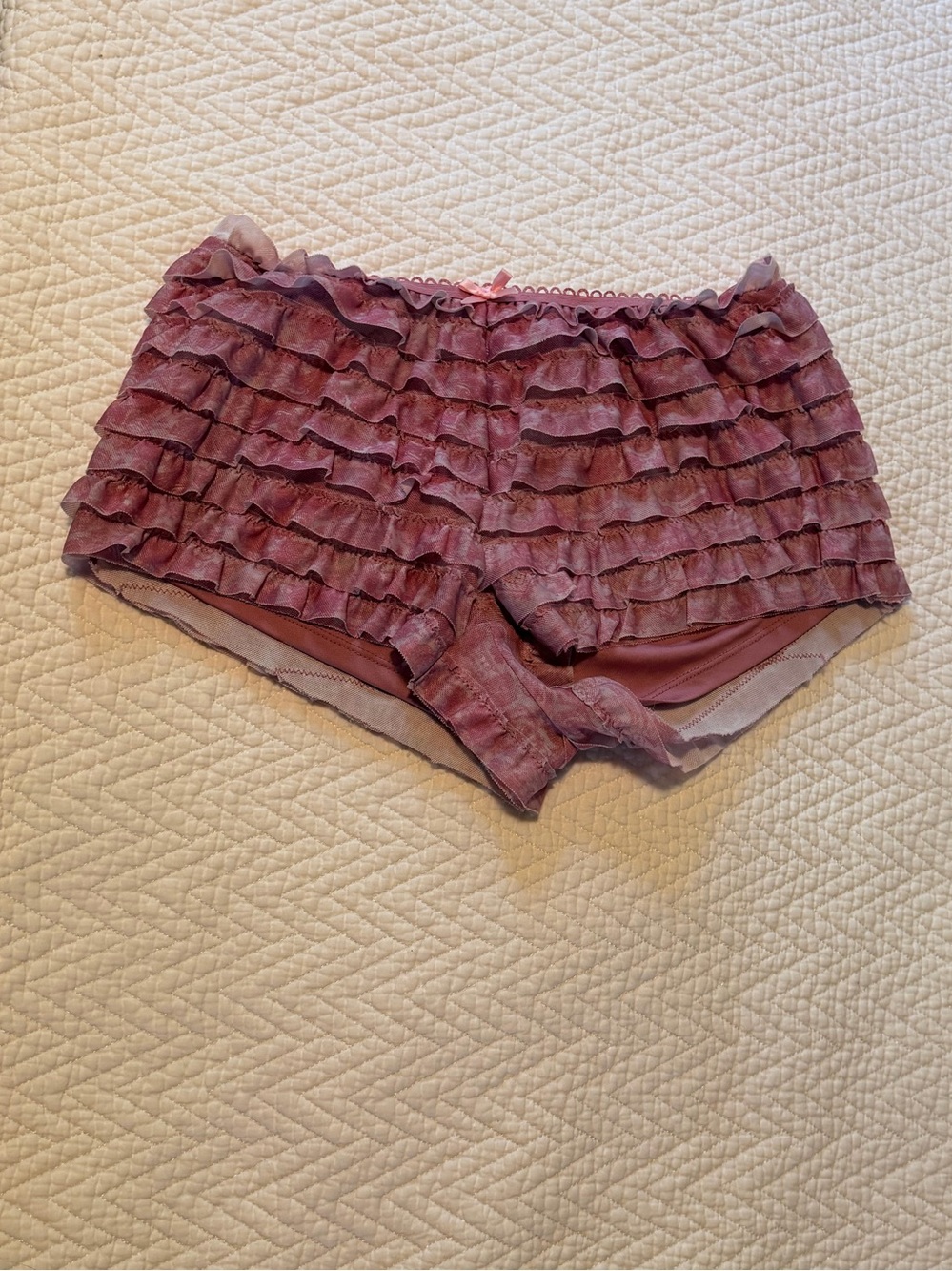 Edikted Mauve Ruffle Camisole Tank and Ruffled Shorts Set - Picture 5 of 6